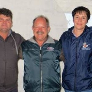 Die kerngroep tydens die 4x4 sessie, met vlnr AnjÃ© Badenhorst, Tot Fourie, AndrÃ© de Villiers, Isabel Fourie en Erno Coreejes